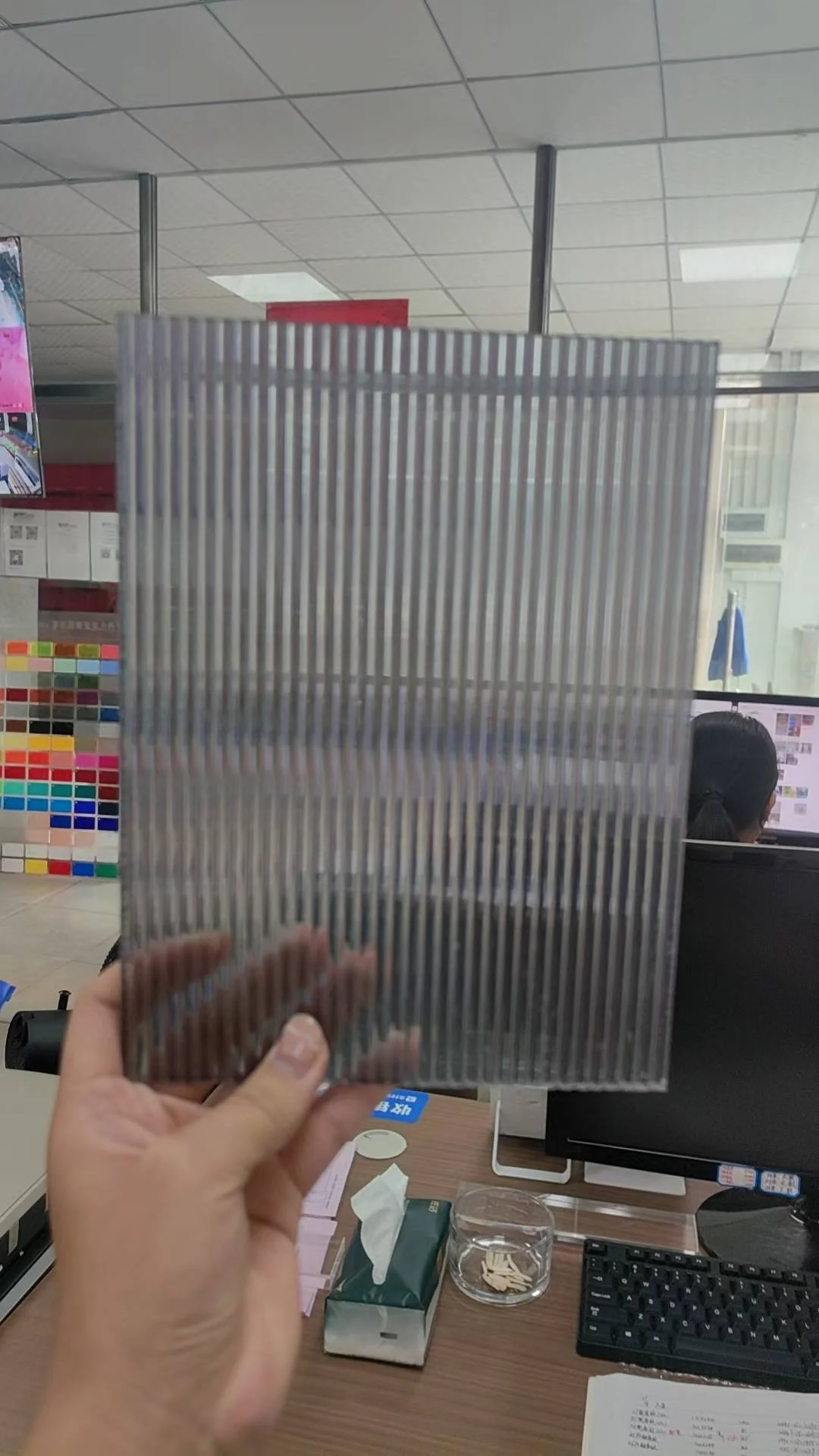 石纹亚克力商业空间应用 案例图片 1